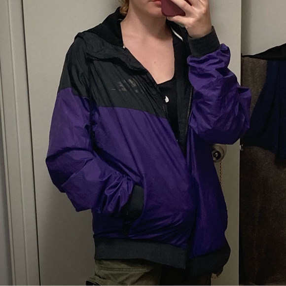 Vintage Nike Windbreaker! - Picture 6 of 11